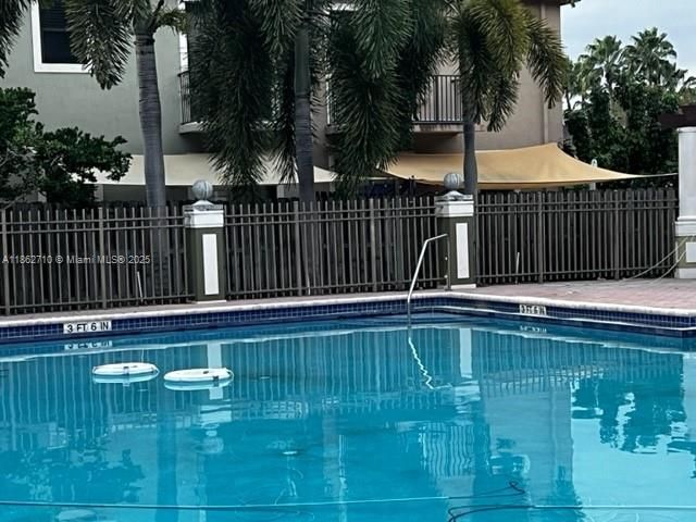 608 NE 33rd Ter 608, Homestead, FL 33033