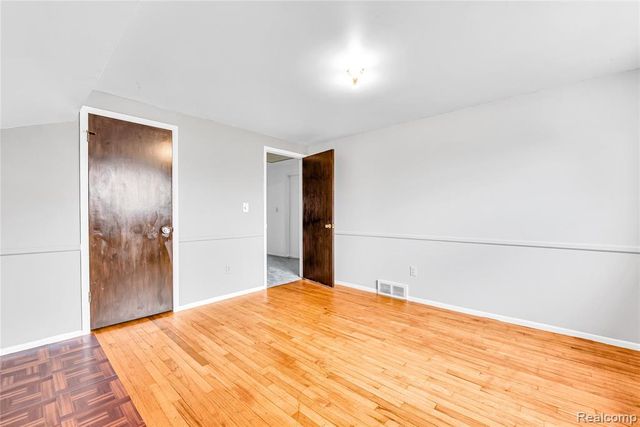 12136 Brougham Drive, Sterling Heights, MI 48312