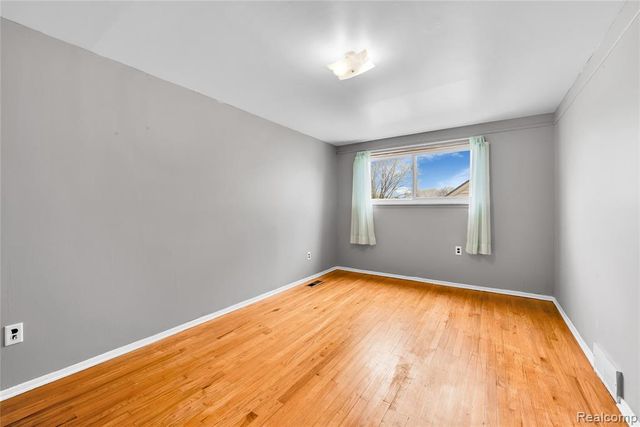 12136 Brougham Drive, Sterling Heights, MI 48312