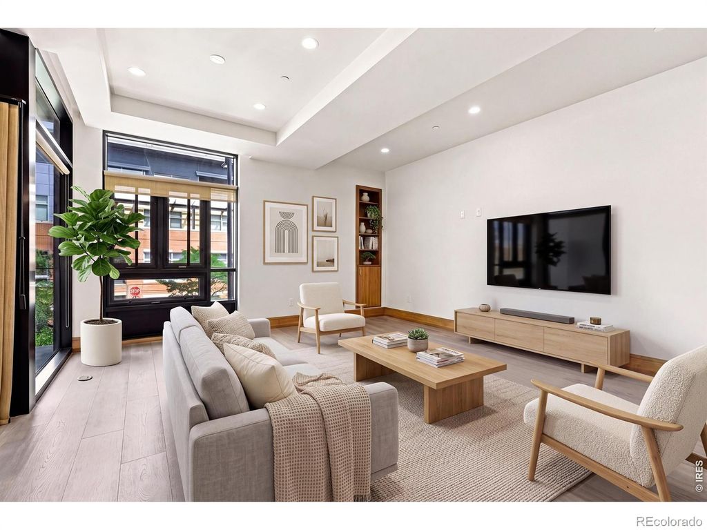 1077 Canyon Boulevard 211, Boulder, CO 80302