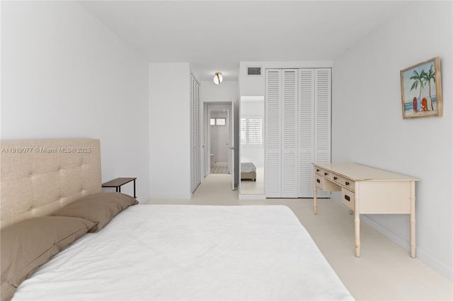 3209 S Ocean Dr 2M, Hallandale Beach, FL 33009