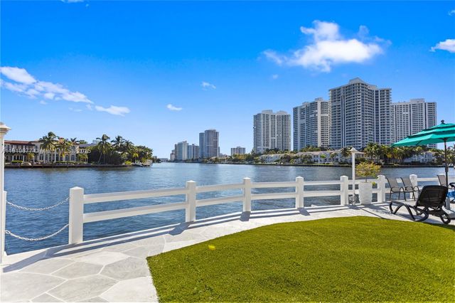 3209 S Ocean Dr 2M, Hallandale Beach, FL 33009
