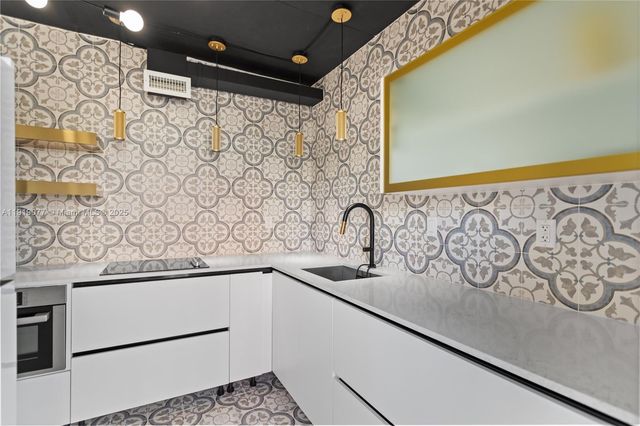 3209 S Ocean Dr 2M, Hallandale Beach, FL 33009