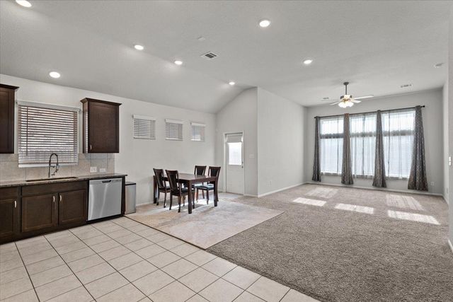 913 Blue Oak BLVD, San Marcos, TX 78666