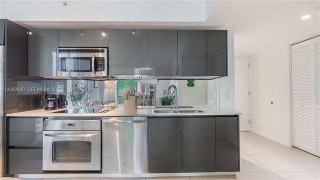 31 SE 6th Street 1708, Miami, FL 33131