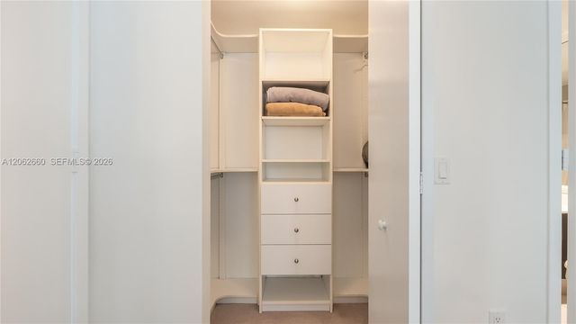 31 SE 6th Street 1708, Miami, FL 33131
