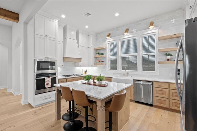 5001 Greenstone Way, Bryan, TX 77802