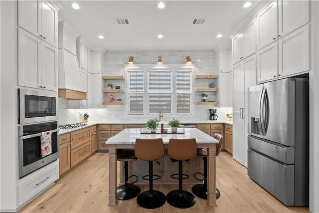 5001 Greenstone Way, Bryan, TX 77802