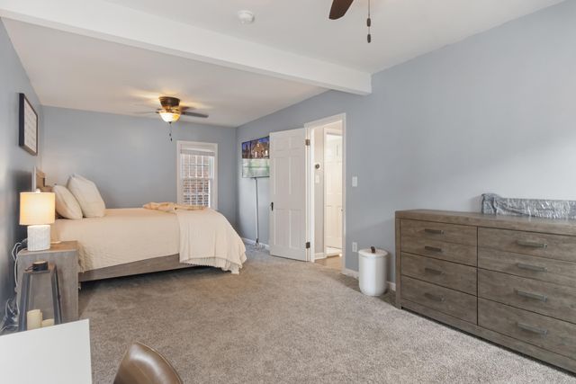 1840 Hampton Road, Grosse Pointe Woods, MI 48236