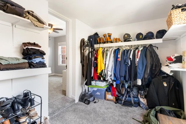 1840 Hampton Road, Grosse Pointe Woods, MI 48236