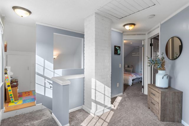 1840 Hampton Road, Grosse Pointe Woods, MI 48236