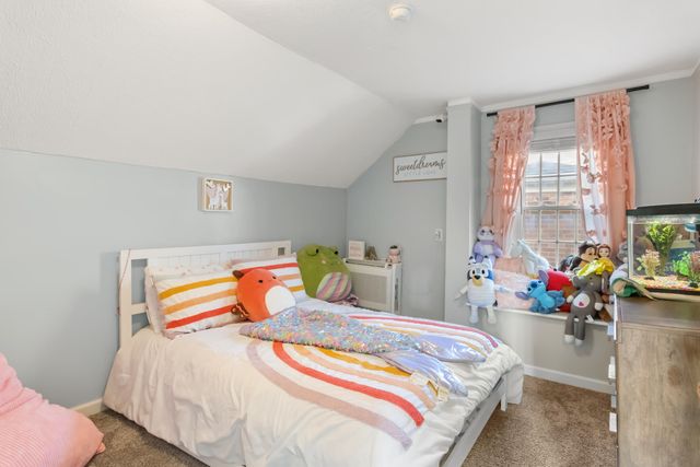 1840 Hampton Road, Grosse Pointe Woods, MI 48236