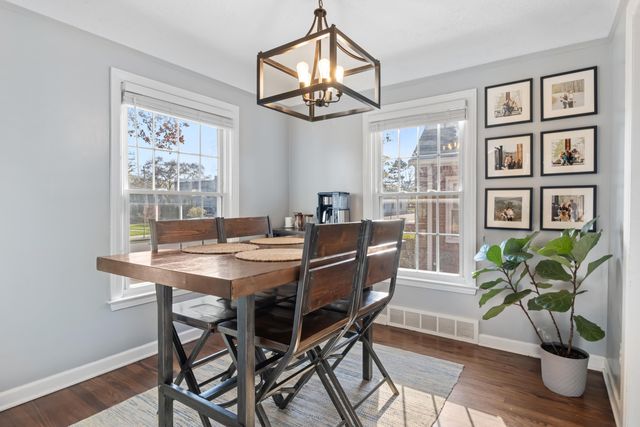 1840 Hampton Road, Grosse Pointe Woods, MI 48236