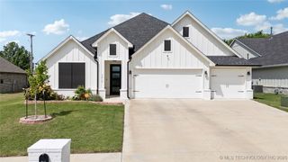 9218 N 141st East Avenue, Owasso, OK 74055