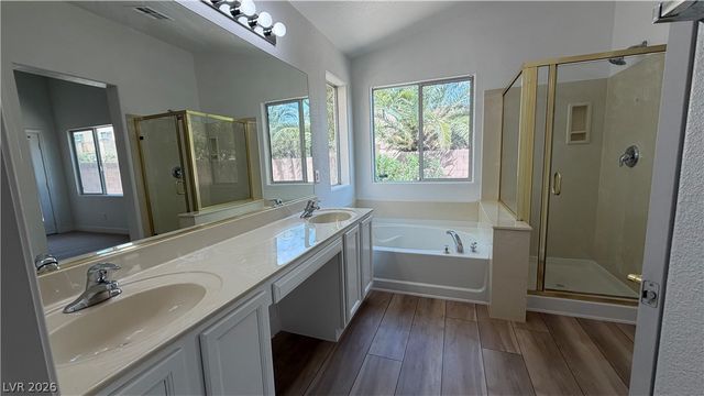 4044 Misty Lilac Court, Las Vegas, NV 89122