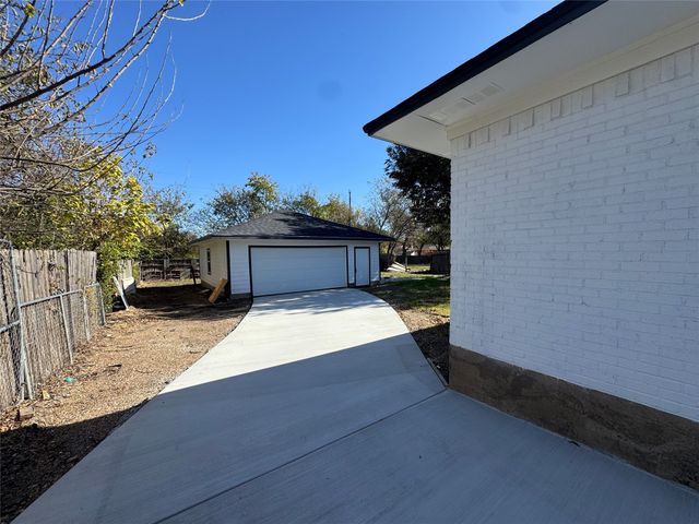 3824 Patman Street, Lancaster, TX 75134