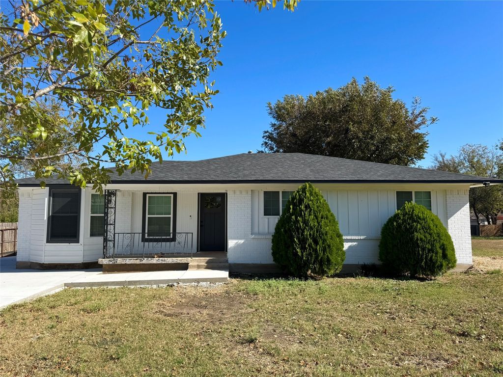 3824 Patman Street, Lancaster, TX 75134