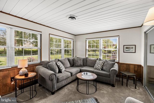 16 ANDOVER CT, Southampton, NJ 08088