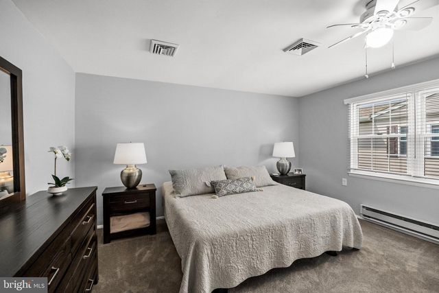 16 ANDOVER CT, Southampton, NJ 08088