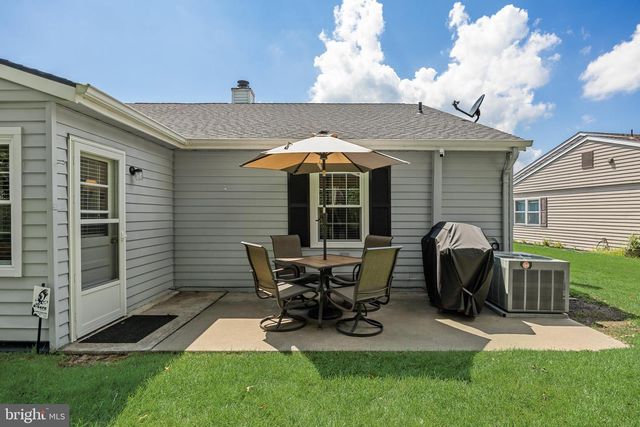 16 ANDOVER CT, Southampton, NJ 08088