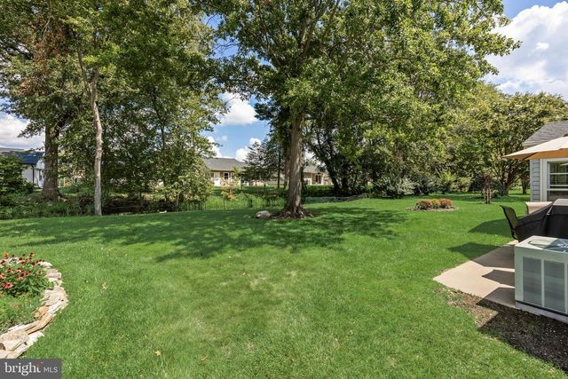16 ANDOVER CT, Southampton, NJ 08088