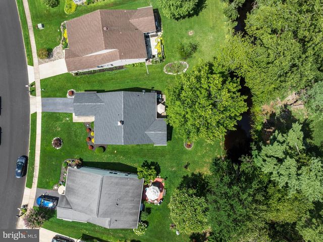 16 ANDOVER CT, Southampton, NJ 08088