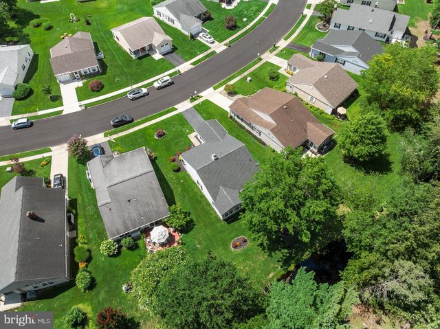 16 ANDOVER CT, Southampton, NJ 08088