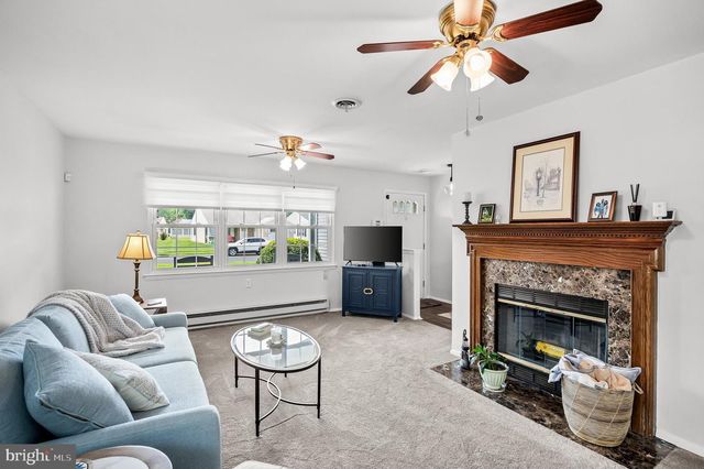 16 ANDOVER CT, Southampton, NJ 08088