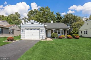 16 ANDOVER CT, Southampton, NJ 08088