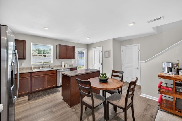 2034 Evanston Drive, Wellford, SC 29384
