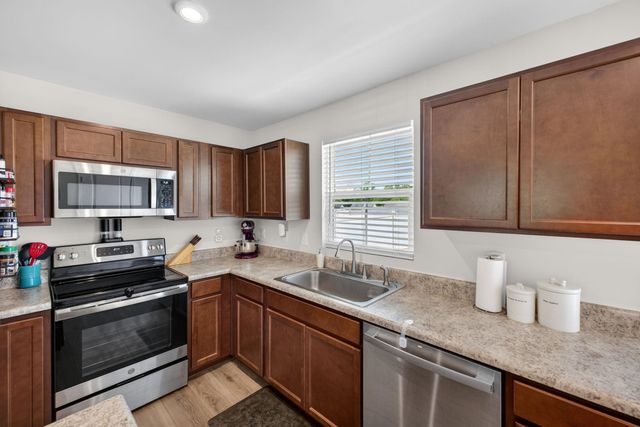 2034 Evanston Drive, Wellford, SC 29384