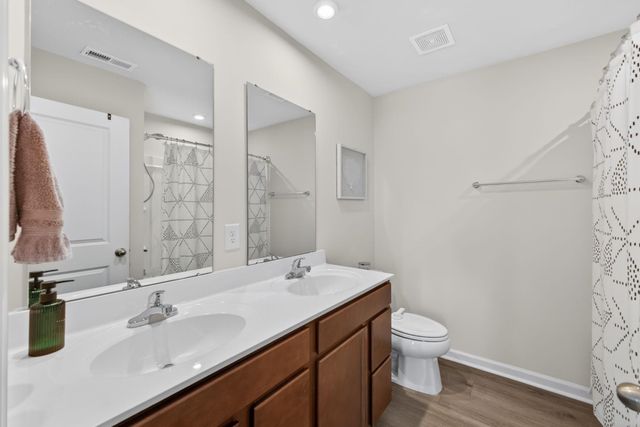 2034 Evanston Drive, Wellford, SC 29384