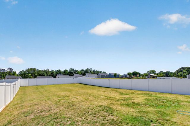 2034 Evanston Drive, Wellford, SC 29384