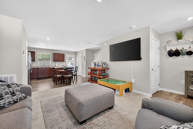 2034 Evanston Drive, Wellford, SC 29384