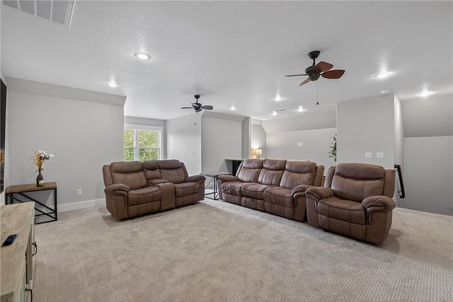1801 N Candleshoe Drive, Fayetteville, AR 72701