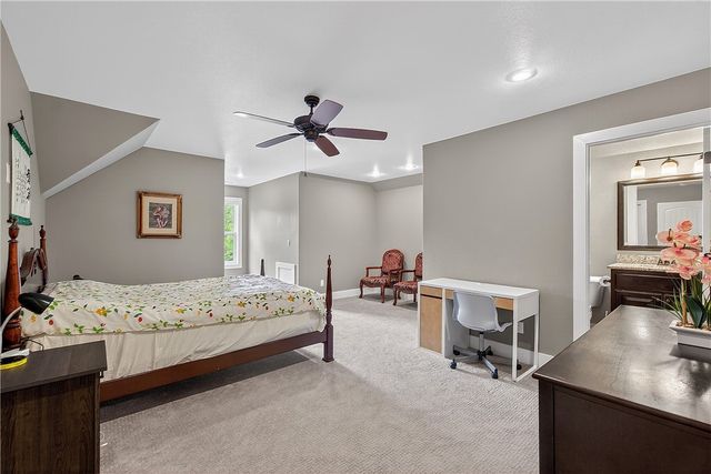 1801 N Candleshoe Drive, Fayetteville, AR 72701