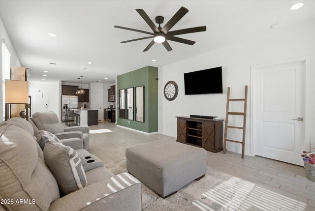 3537 E SANDOVAL Drive, San Tan Valley, AZ 85140