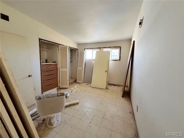 1029 N Woodland Drive, Dexter, MO 63841