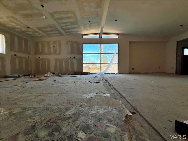 1029 N Woodland Drive, Dexter, MO 63841