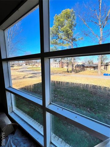 1029 N Woodland Drive, Dexter, MO 63841