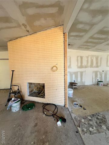 1029 N Woodland Drive, Dexter, MO 63841