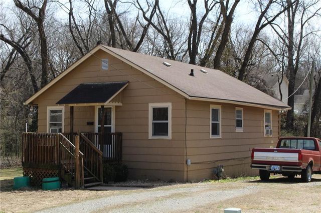 1027 Delaware Street, Leavenworth, KS 66048