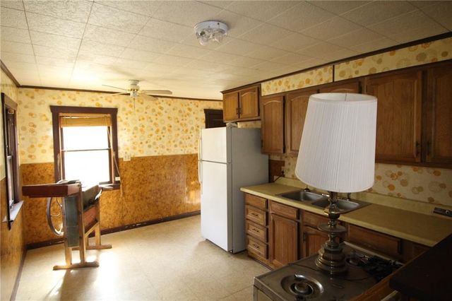 1027 Delaware Street, Leavenworth, KS 66048