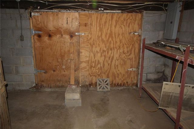 1027 Delaware Street, Leavenworth, KS 66048