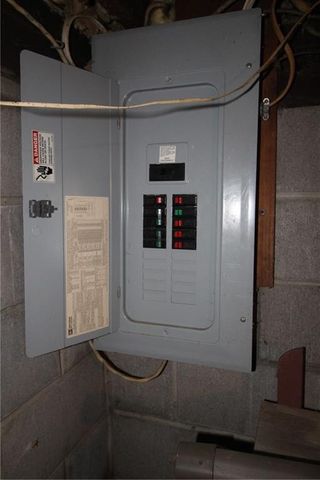 1027 Delaware Street, Leavenworth, KS 66048