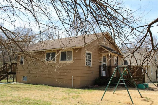 1027 Delaware Street, Leavenworth, KS 66048