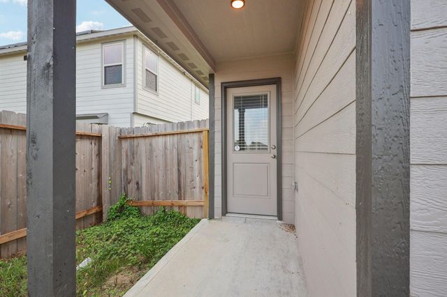 10707 Bird Of Paradise Lane, Houston, TX 77016