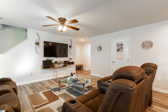 810 Purcell Drive, Woodruff, SC 29388