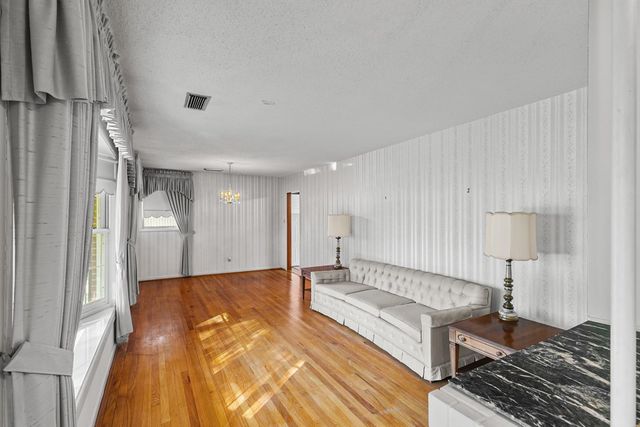 154 Brookwood Circle, Ozark, AL 36360