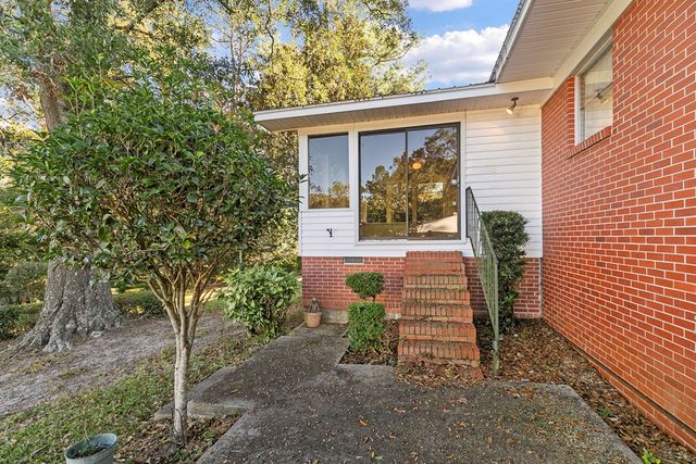 154 Brookwood Circle, Ozark, AL 36360